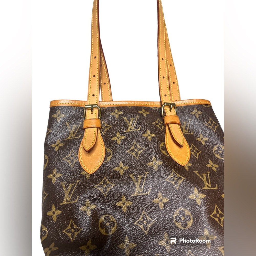 Louis Vuitton Monogram Petit Bucket Bag - Picture 4 of 17